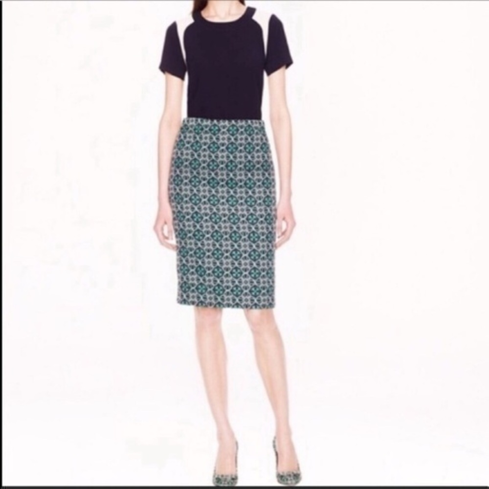 J. Crew Lattice Medallion Pencil Skirt Women Size 4P Green/Cream Office Career